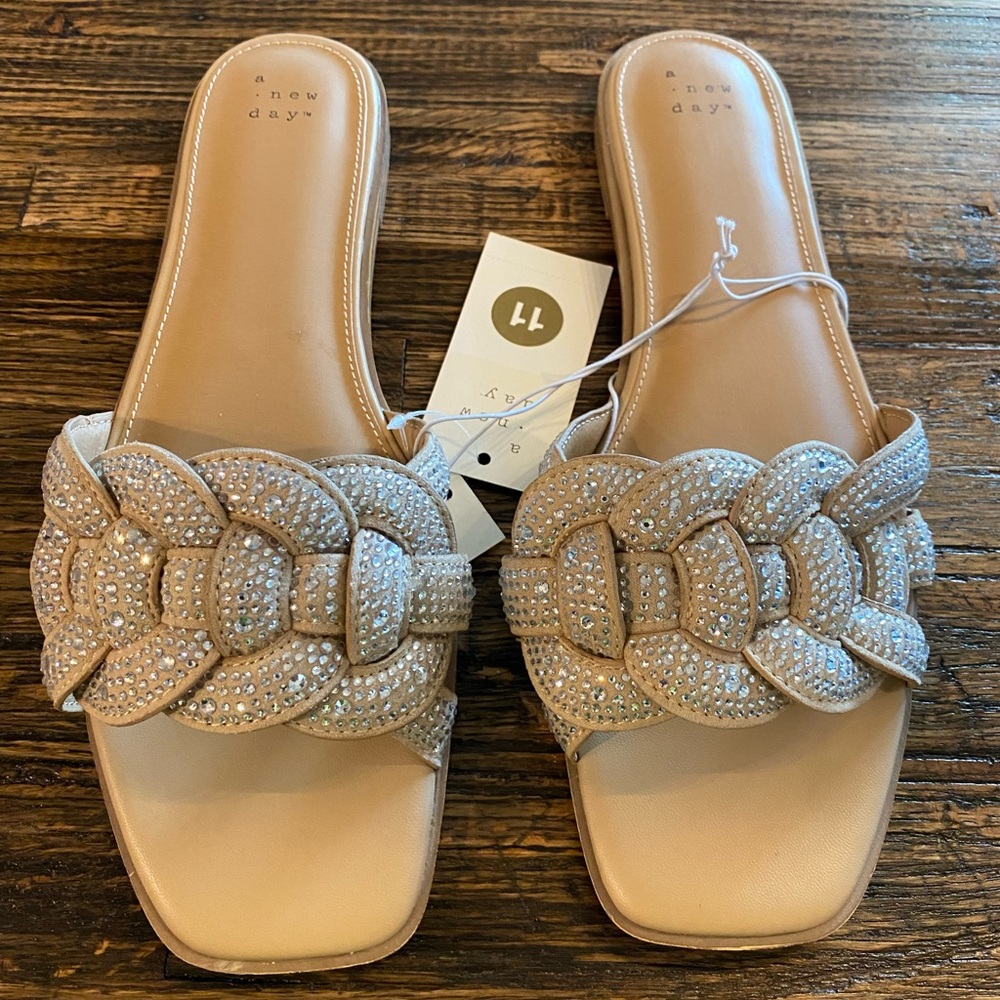 NWT. Women's Maggie Rhinestone Slide
Sandals - A New Day™ Silver Size 11. - Picture 6 of 6